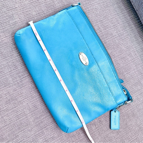 Coach Sky Blue Leather Crossbody Clutch/pouch/purse/bag - Picture 6 of 16